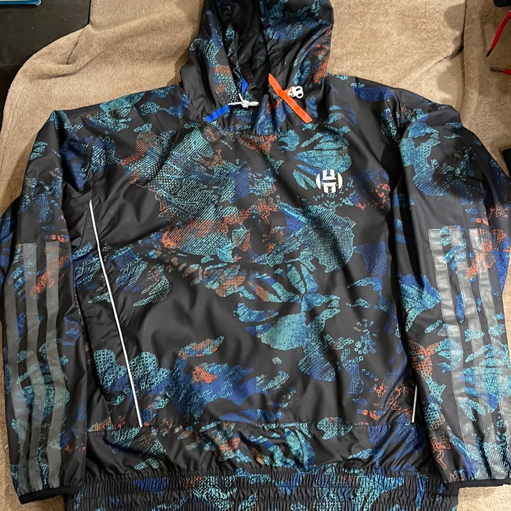 Adidas Men’s lightweight jacket
